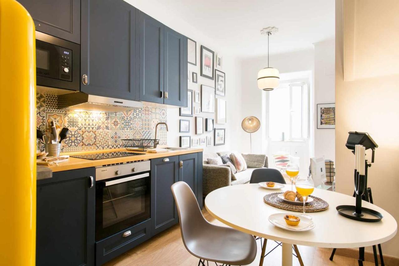 Charming Lisbon Home With Terrace St Amaro Eksteriør bilde